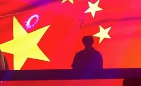 沙特2-0获胜，曼奇尼受质疑！球迷对表现不满：最差一届沙特